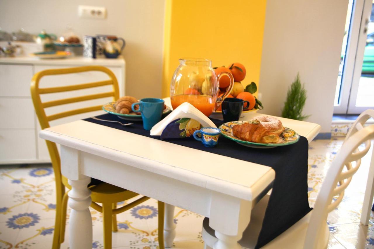 Bed and Breakfast Domus Vilu Nocera Superiore Zewnętrze zdjęcie